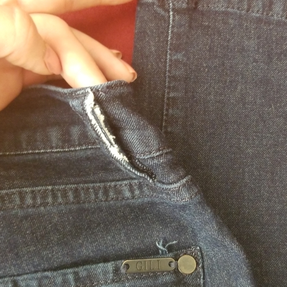 Jeans - Picture 3 of 3